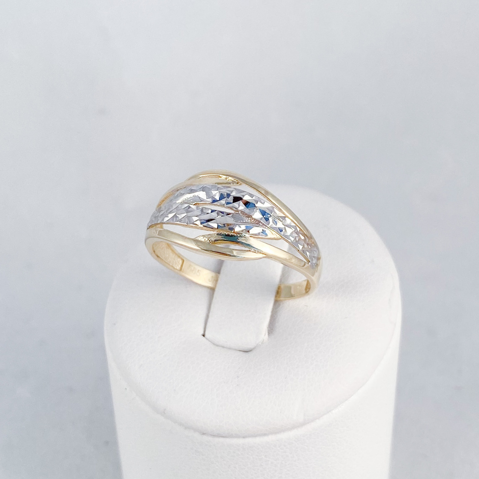 Žluté zlato prsten s kombinací bílého zlata